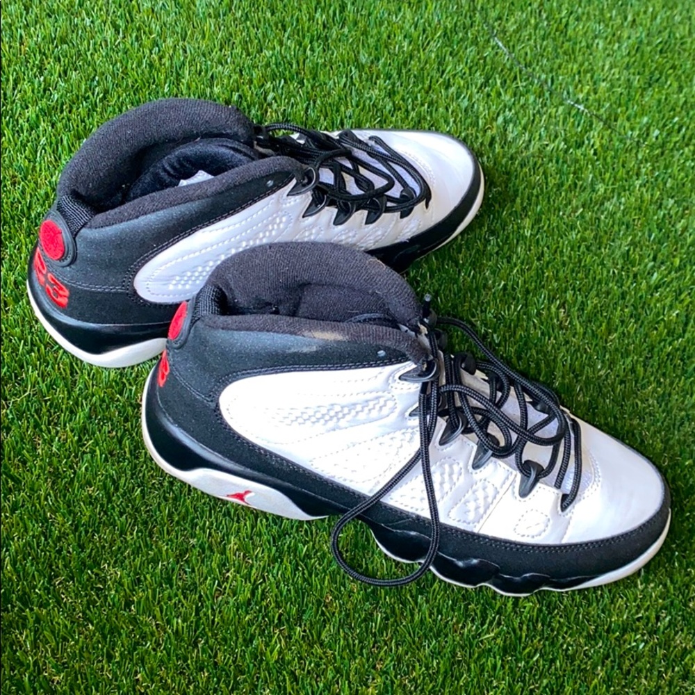 Jordan 9 Retro